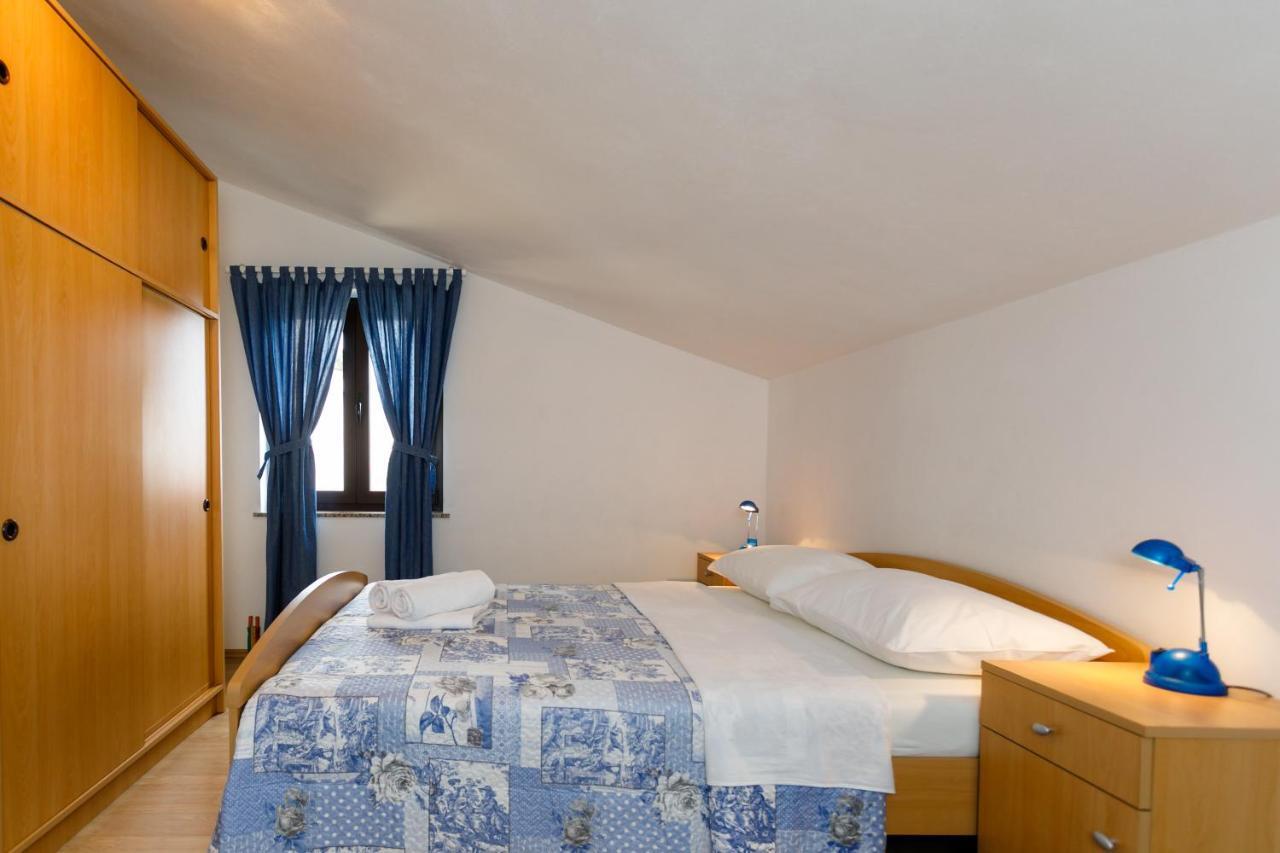 Apartman Sintic Krk Town Exterior photo